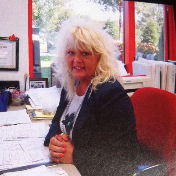 Meet your Posher, Colleen - Picture 1 of 1