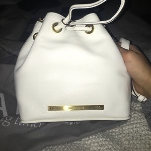 •BRAND NEW• white and gold brahmin bag