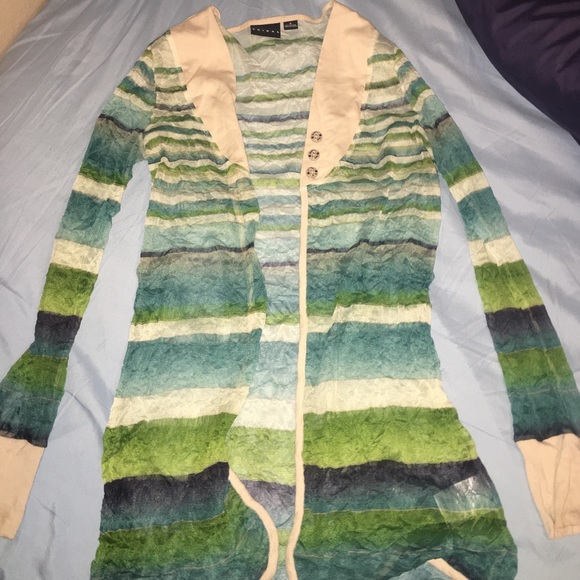 Top - Picture 3 of 3