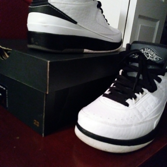 Jordan 2's - Picture 2 of 3