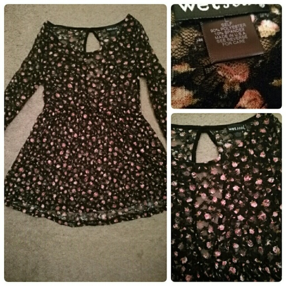 Wet Seal Tops - 🌸 Wet Seal Black & Pink Floral Sheer Lace Blouse