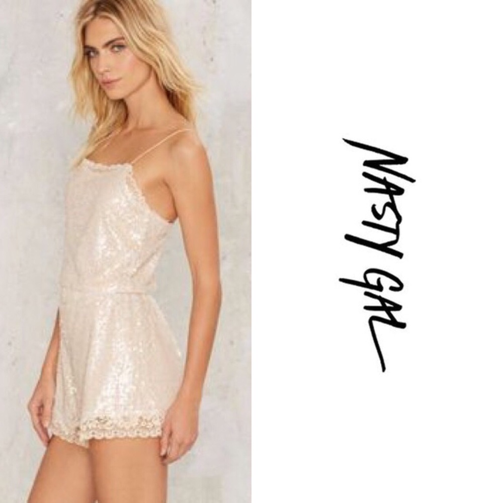 . {MOTEL} Lola sequin shorts - Picture 3 of 8