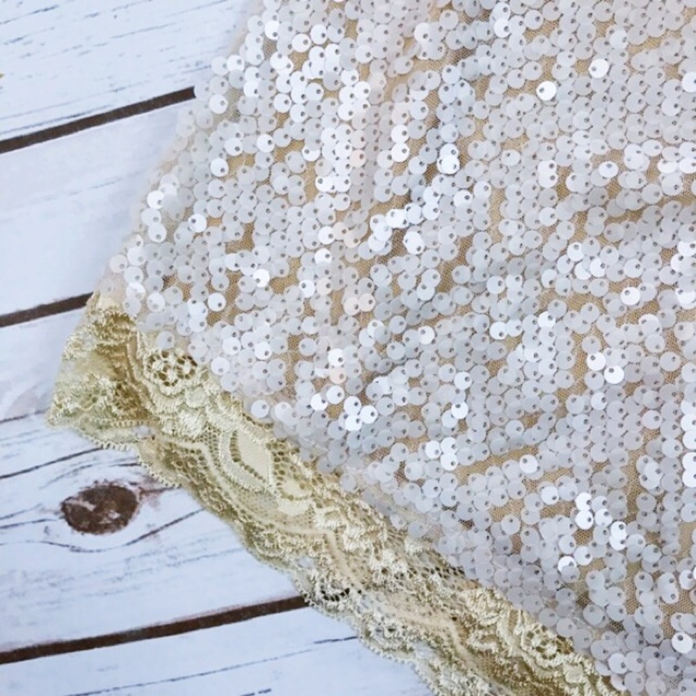 . {MOTEL} Lola sequin shorts - Picture 7 of 8