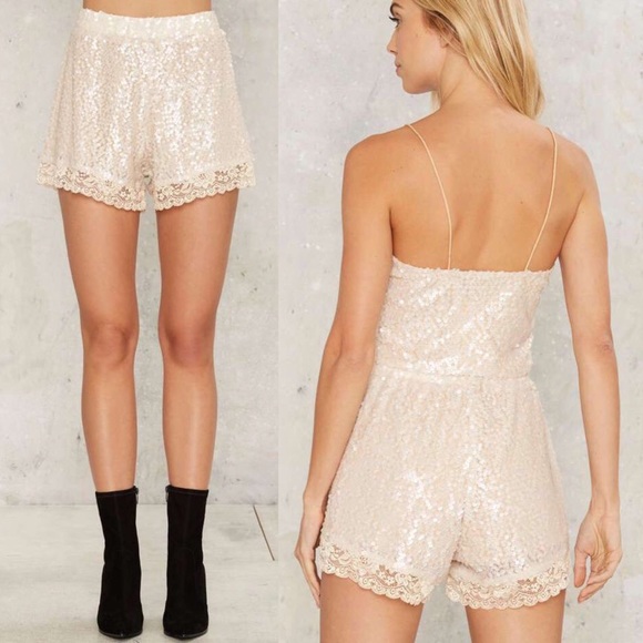 . {MOTEL} Lola sequin shorts - Picture 4 of 8