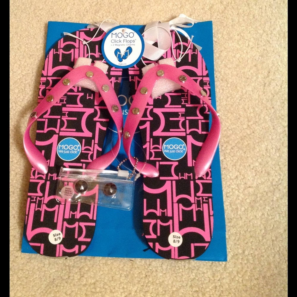 NWT Click MOGO Black/Pink Flops Size 8/9