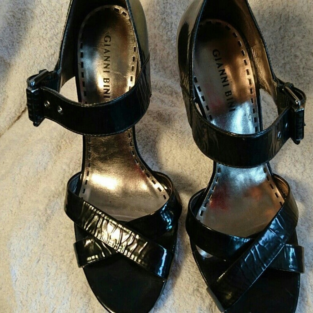 Gianni Bini Black & Silver Heels Size 9