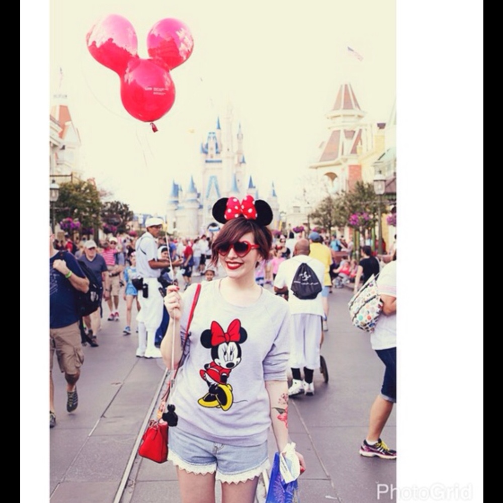 Minnie Mouse sweatshirt