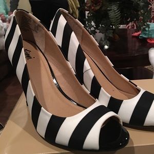 Brand new striped heels