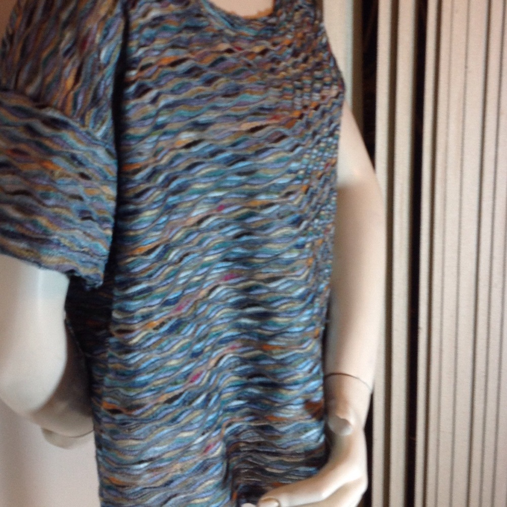 FREE PEOPLE MUTI-COLORED  Crop TOP - Picture 3 of 3