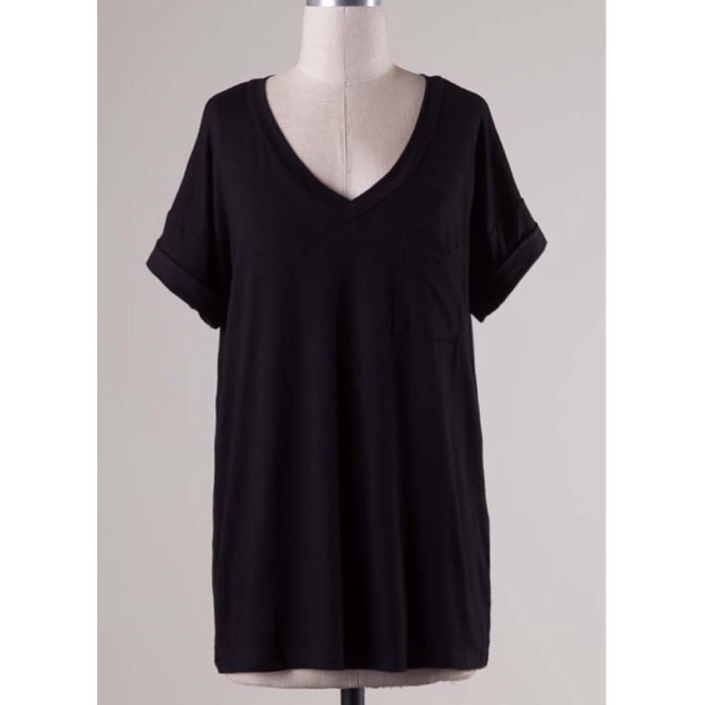 LAST // Black V-Neck Basic