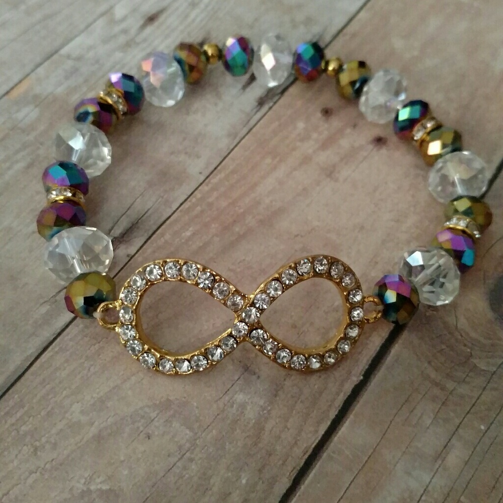 Stretchy rhinestone infinity connector bracelet