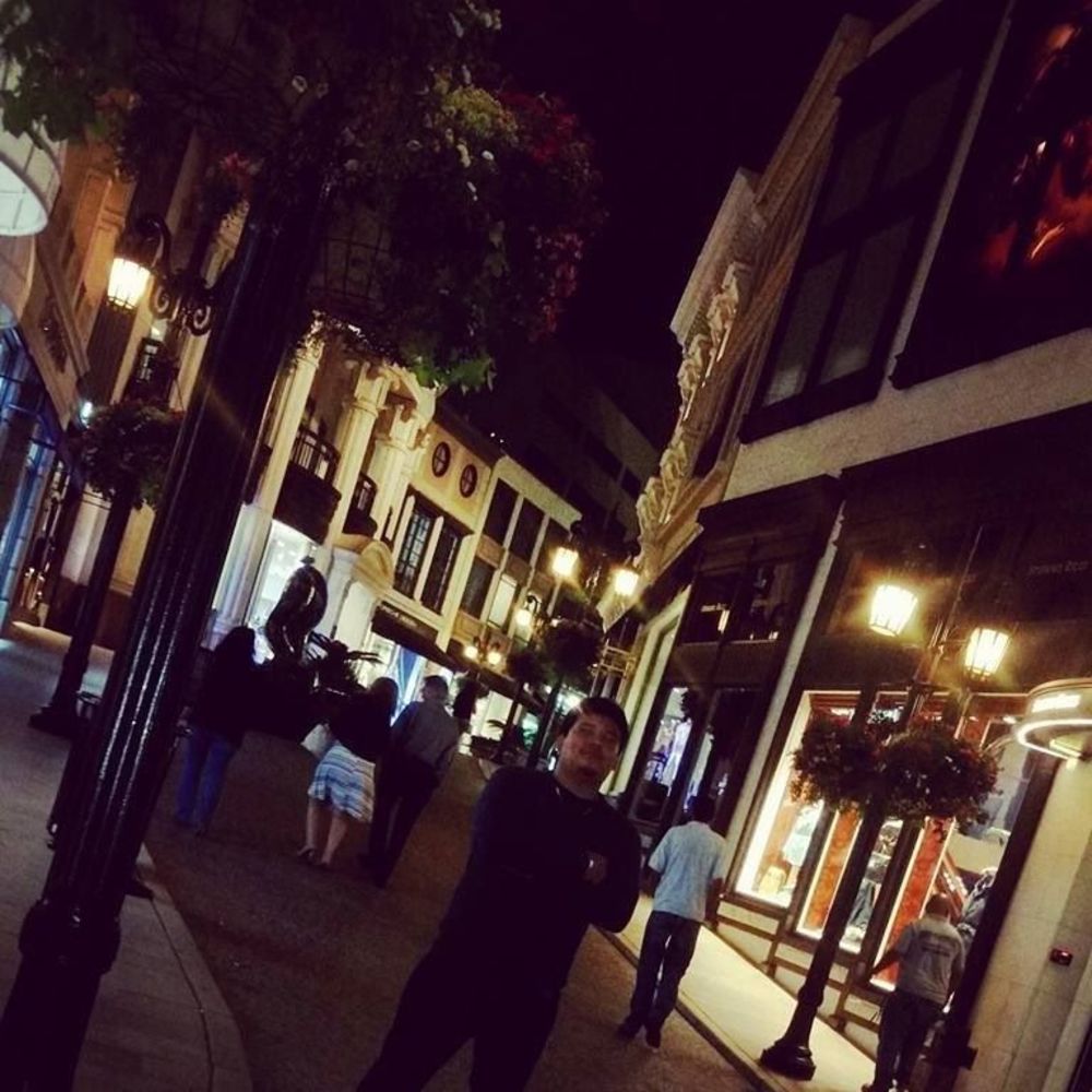 Meet your Posher, Rodrigo