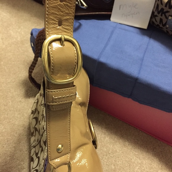 Authentic coach tan shoulder bag - Picture 4 of 4