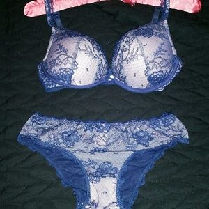 Victoria's Secret Bra & Panty Set