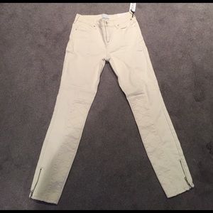 Kendall and Kylie White/cream  Mid Low Rise Jeans