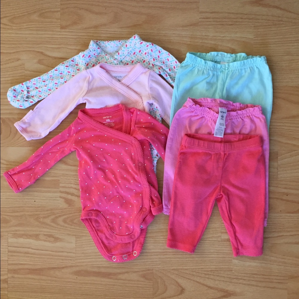 Carter's newborn set. 4 pieces
