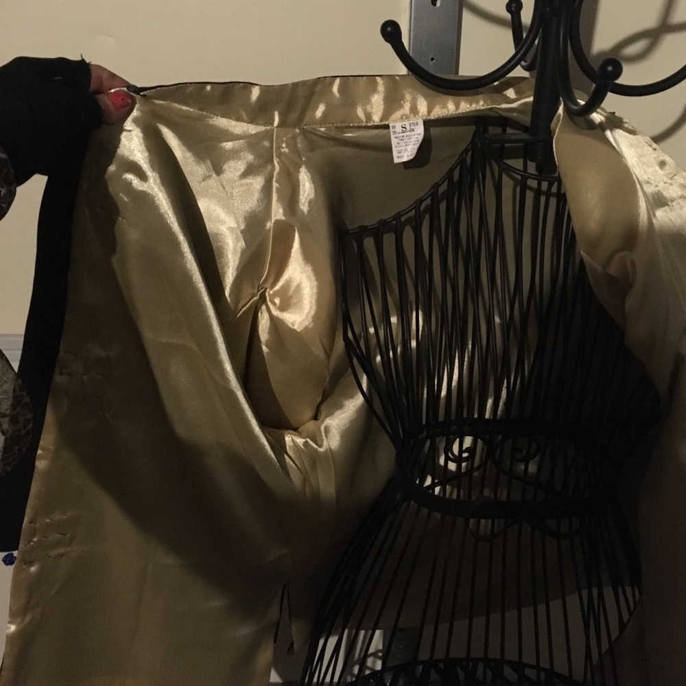 Black jacket - Picture 3 of 4