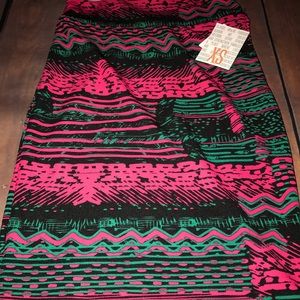 🌸 LuLaRoe Cassie Pencil Skirt size XS Springy! 🌸