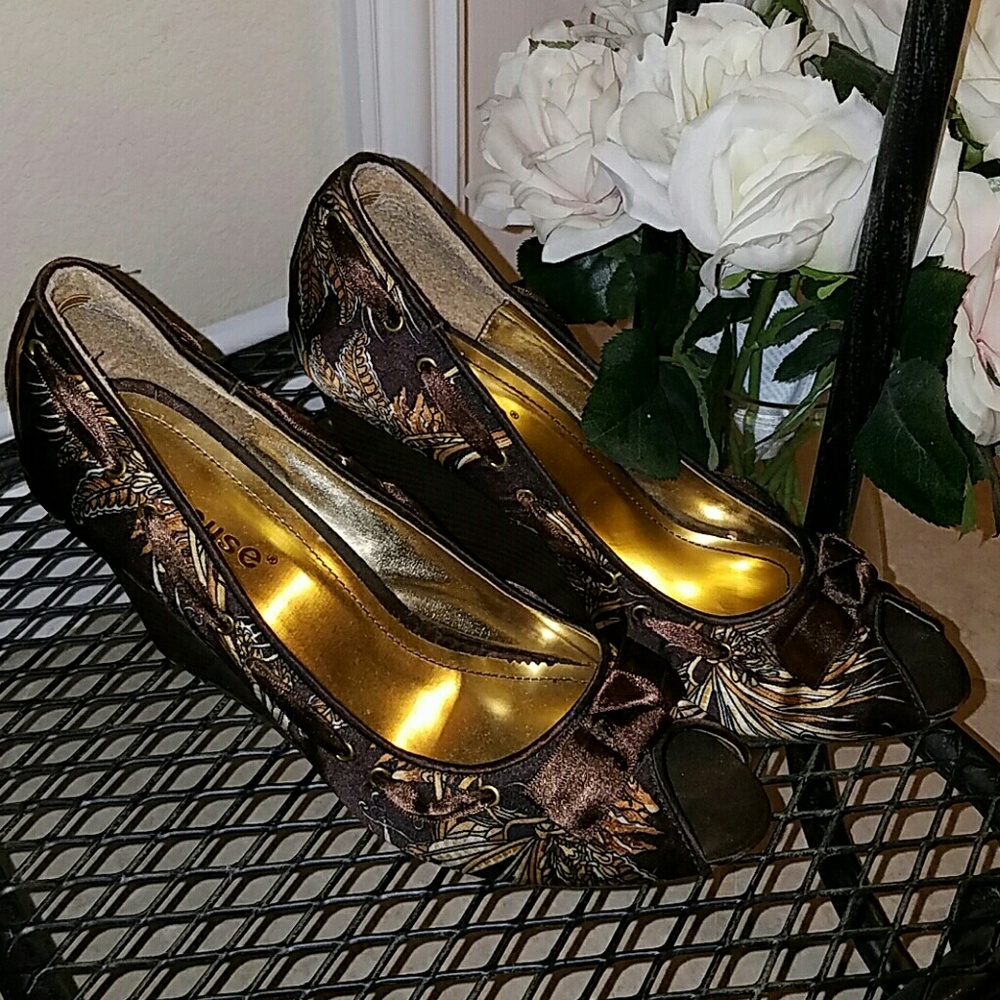🌷Dollhouse Brown Shoe's size 9