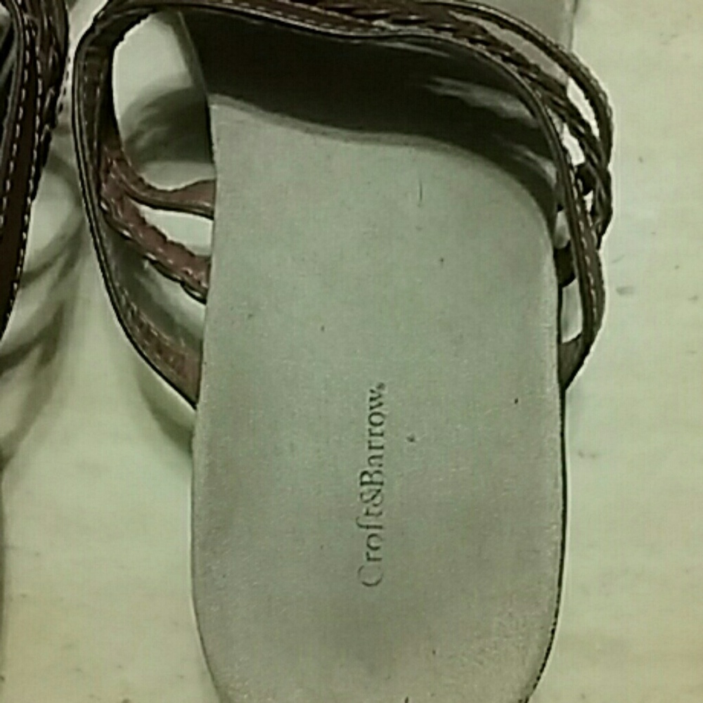 Sandals - Picture 2 of 3
