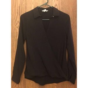 🚨FINAL MARKDOWN!🚨Black wrap-front blouse