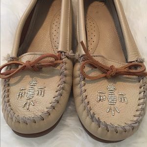 Minnetonka Suade beaded limited edition moccasins