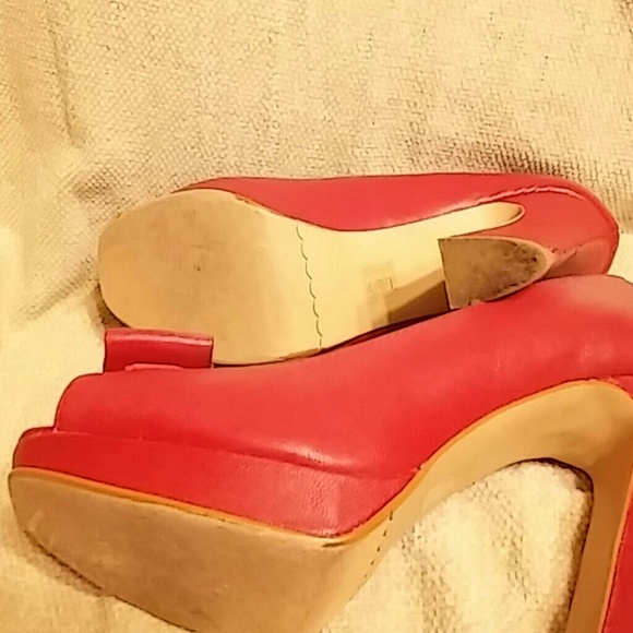 Shoes - Picture 5 of 6