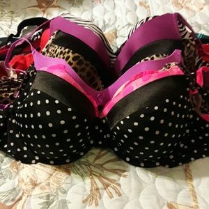 ??10 Bra Bundle?? Gently used