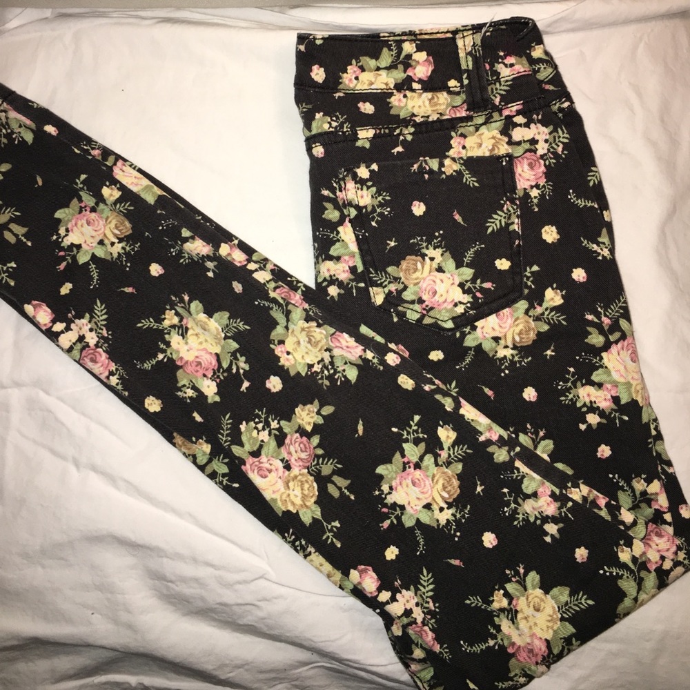Beautiful floral print skinny jeans