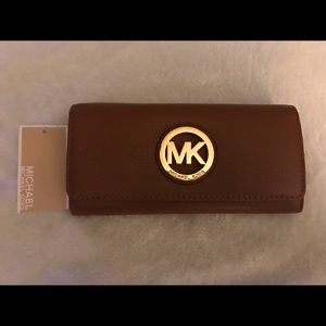 Michael Kors Fulton Flap Continental