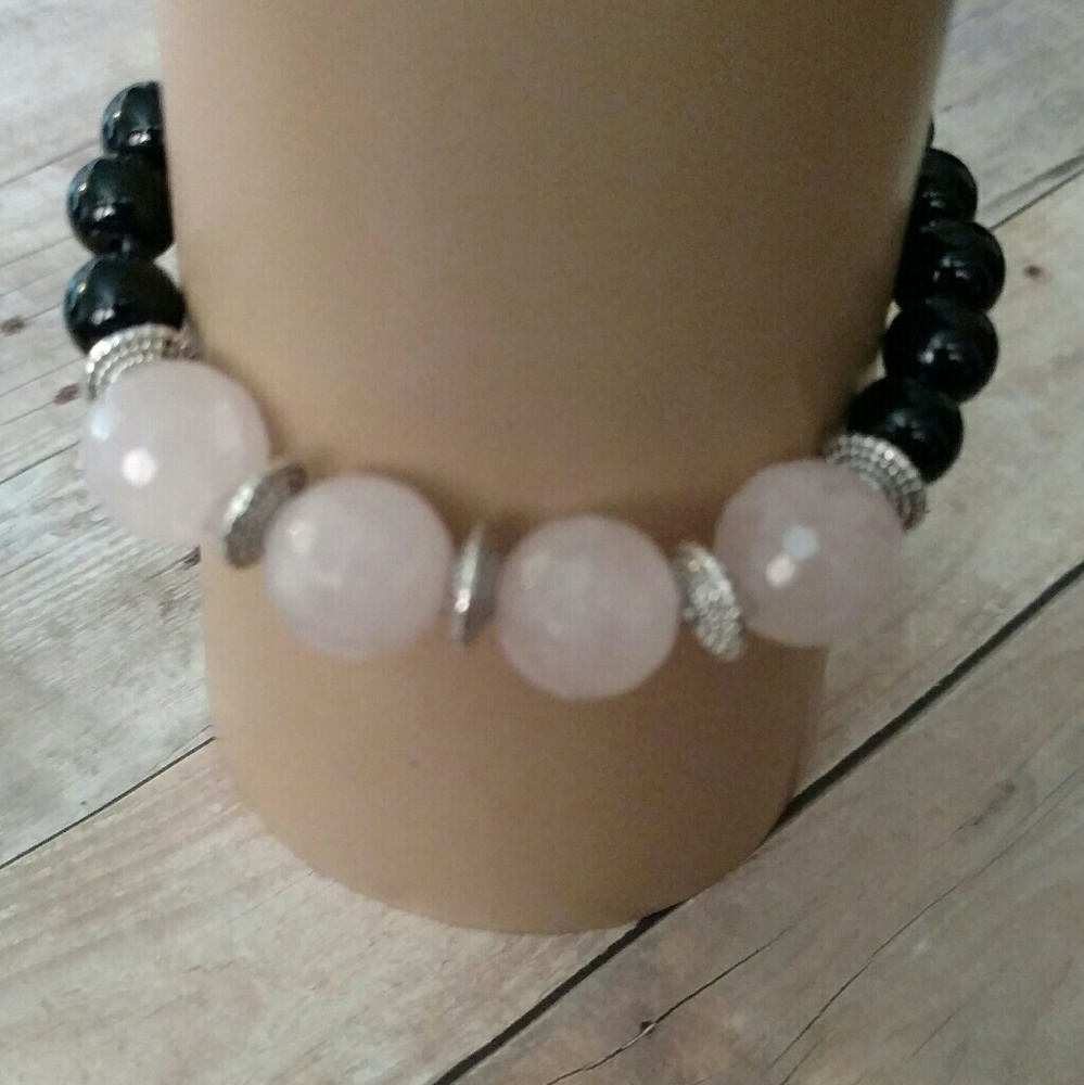 Rose quartz and black onyx stretchy bracelet