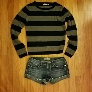 Stripped long sleeves shirt