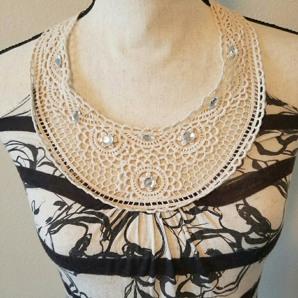 Stripped Halter Top - Picture 2 of 4