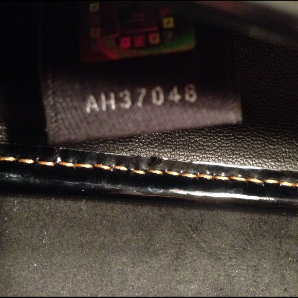 Authentic Fendi B. Paton Leather Bag🌟 - Picture 6 of 6