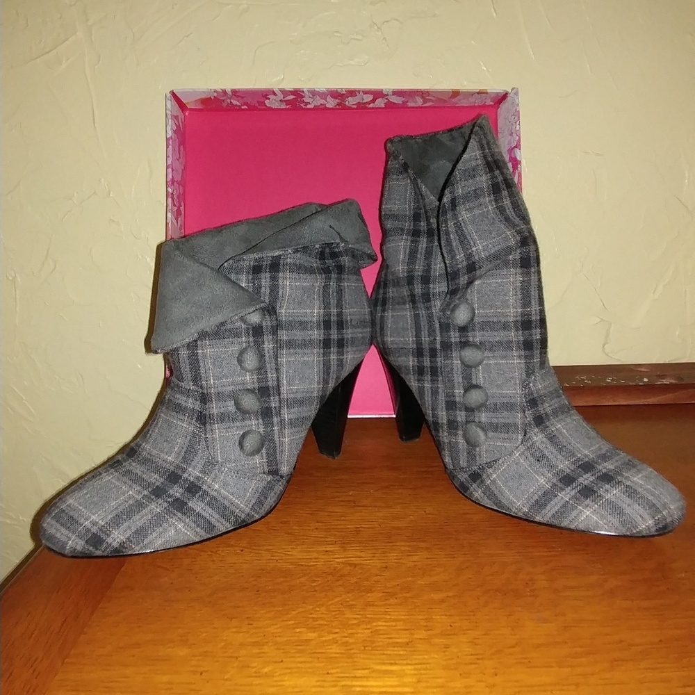 Bakers booties!