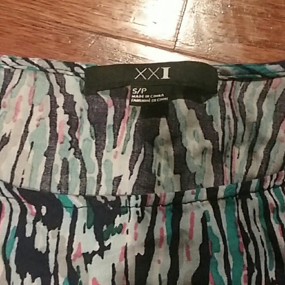 Shirt - Picture 2 of 2