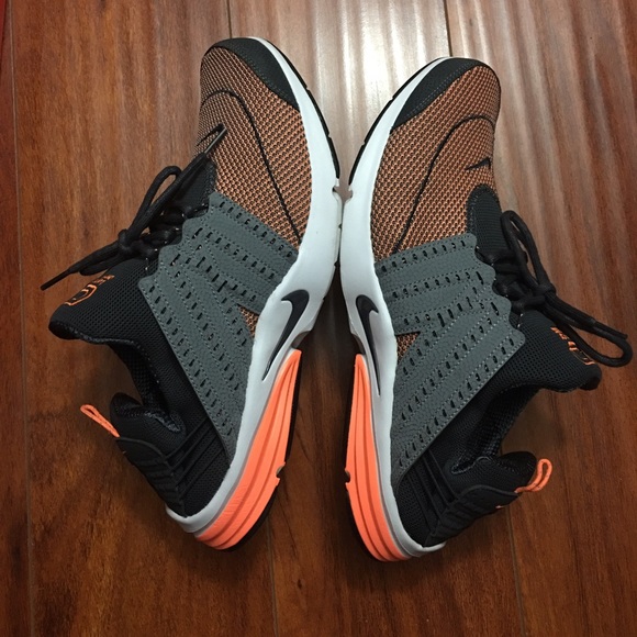 Nike Other - NIKE Lunar Presto