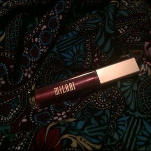 Milani Amore Matte Metallic Lip Creme