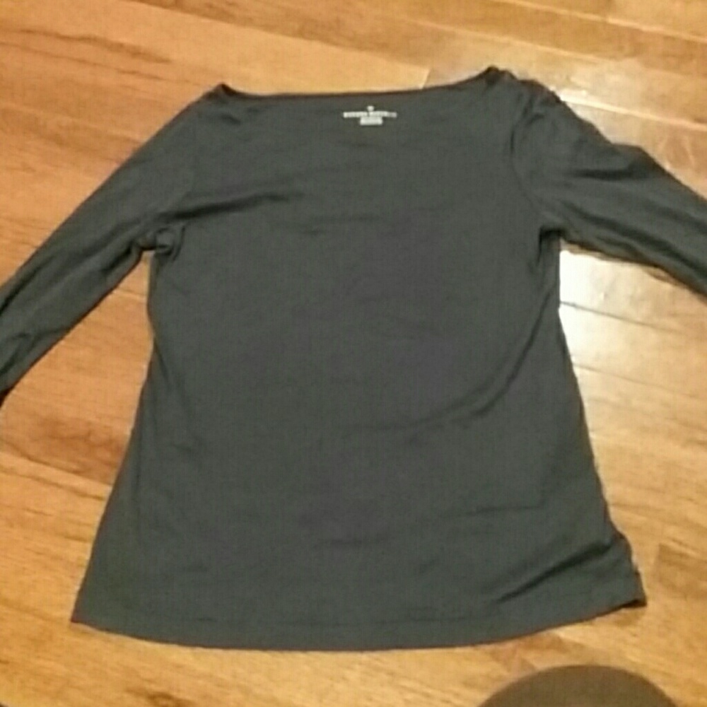 Quarter length sleeve shirt