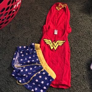 Wonder Woman Hooded tank top and shorts