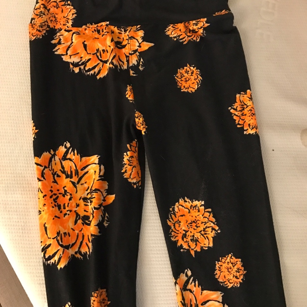 🦄Lularoe RARE os orange mums leggings🦄