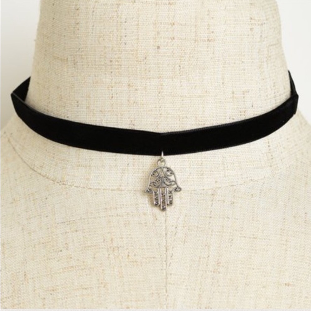 Hamsa Hand Choker