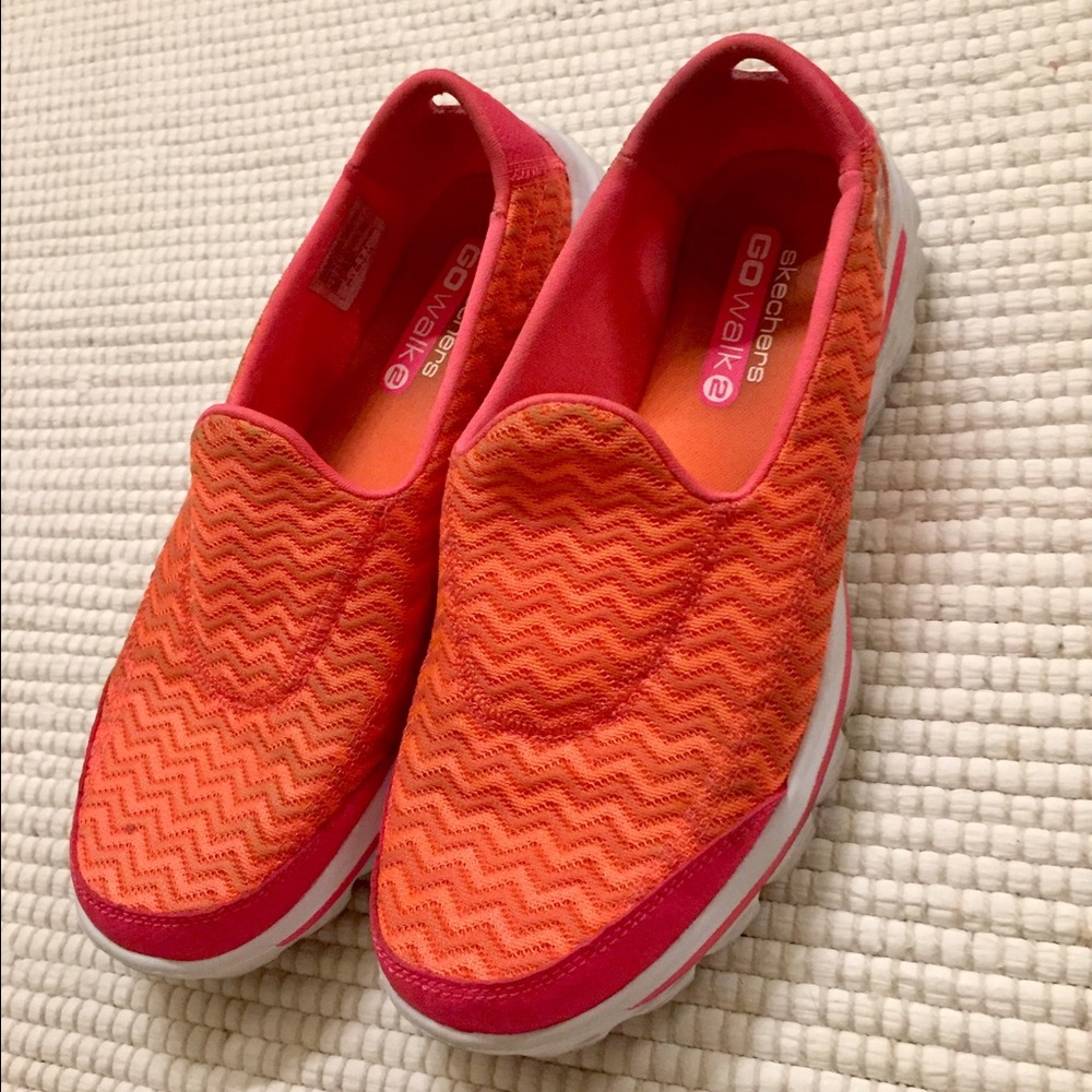 Skechers Go Walk 2 Shoes