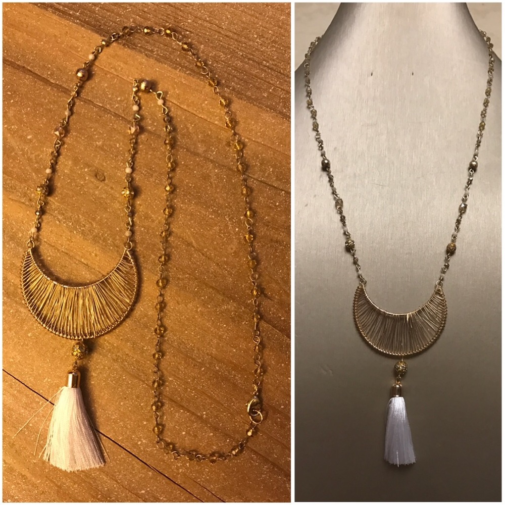 💥SALE💥Crescent moon tassel necklace