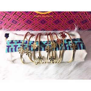 🌿Tory Butch Logo T stacking bangle set of 10