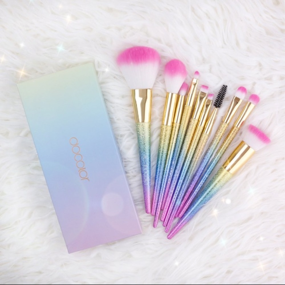 DOCOLOR NWT 10 pc rainbow sparkle makeup brush set