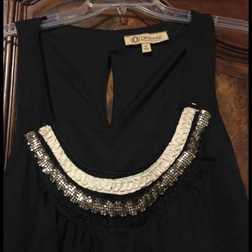 Top - Picture 2 of 6