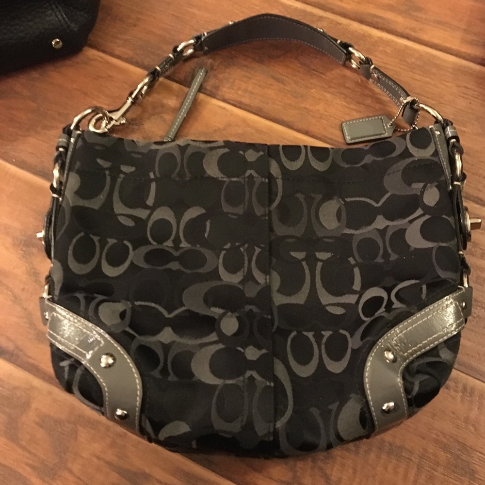Coach black shoulder bag patent leather trim grey