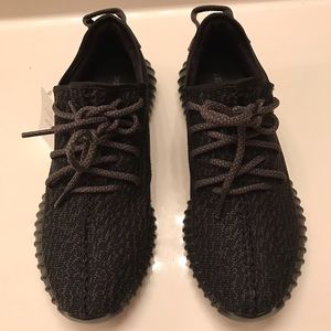 Yeezy 350 Boost Pirate Black Size 9.5