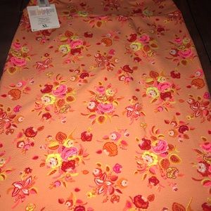 🌸 Spring Cassie Size XL LuLaRoe! NWT! 🌸